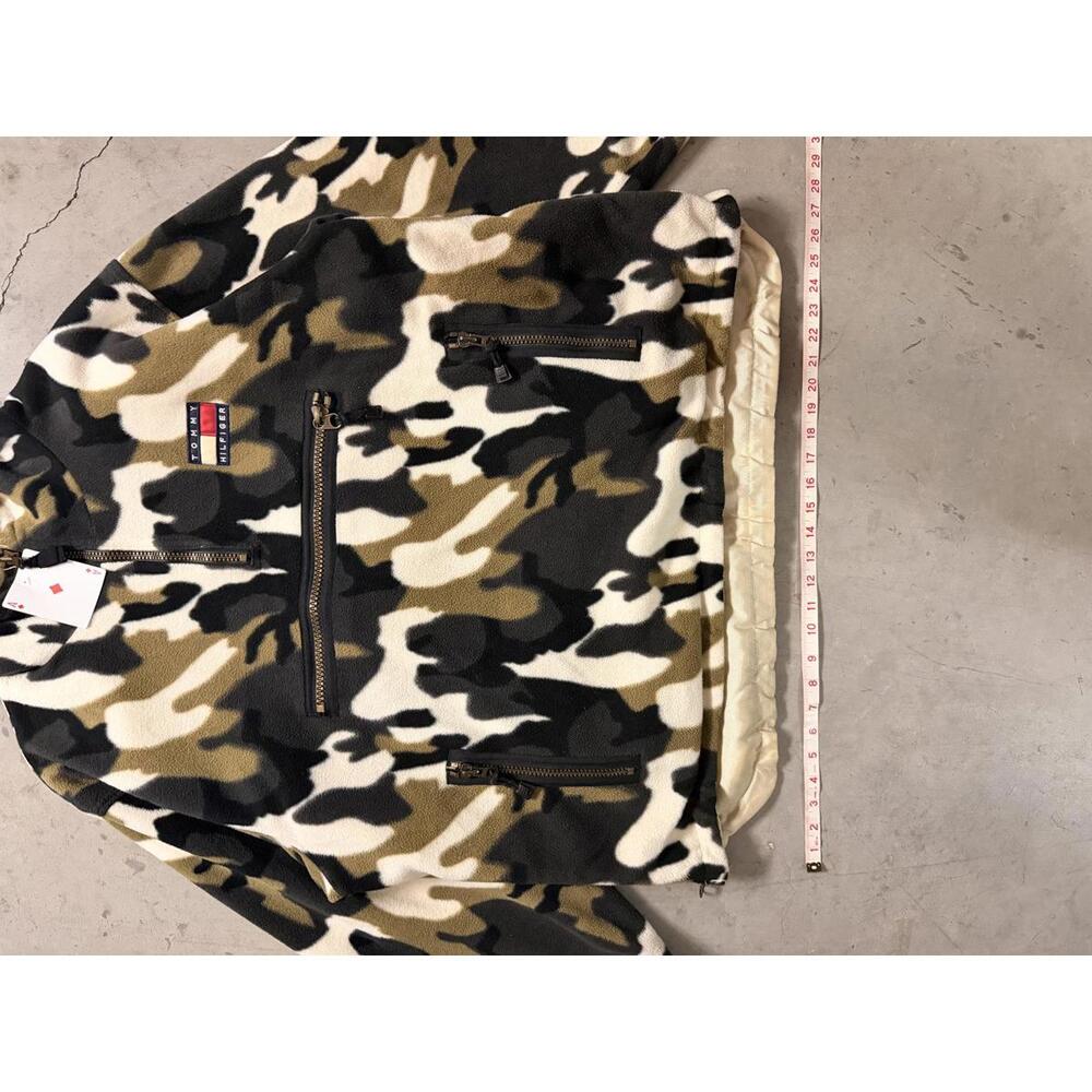 RARE Tommy Hilfiger Reversible Camo & Cream Pullover Jacket - Picture 5 of 9
